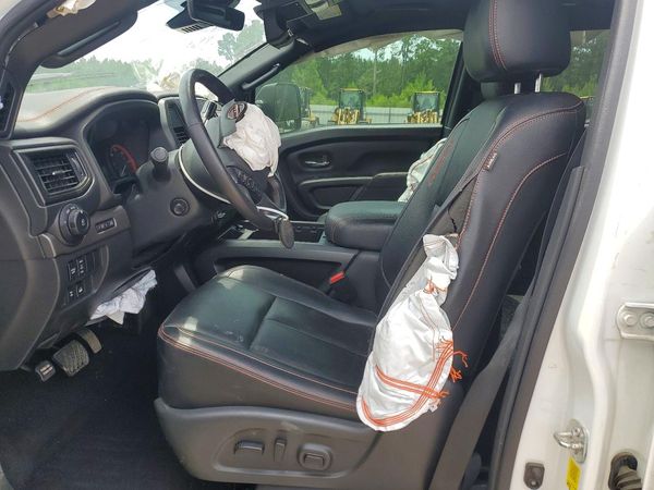 2023 NISSAN TITAN Crew Cab — DENT