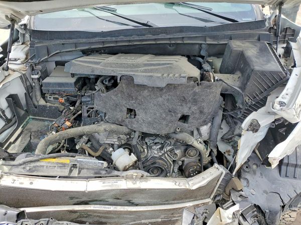 2023 NISSAN TITAN Crew Cab — Engine bay