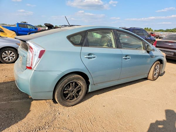 2013 TOYOTA PRIUS