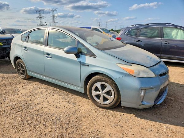 2013 TOYOTA PRIUS