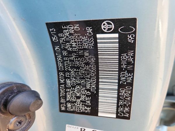 2013 TOYOTA PRIUS