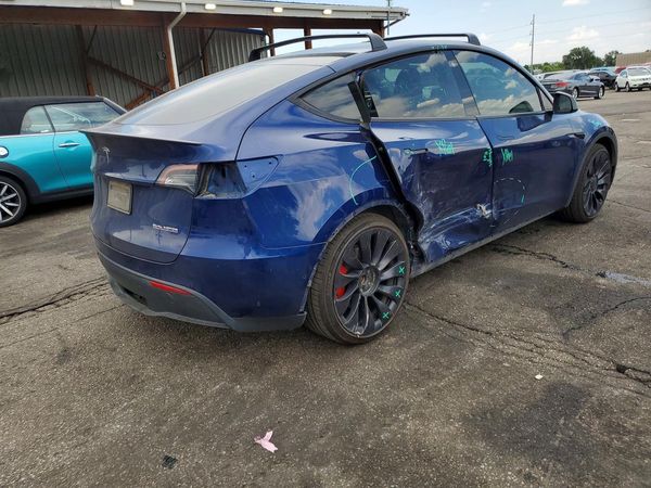 2022 TESLA MODEL Y