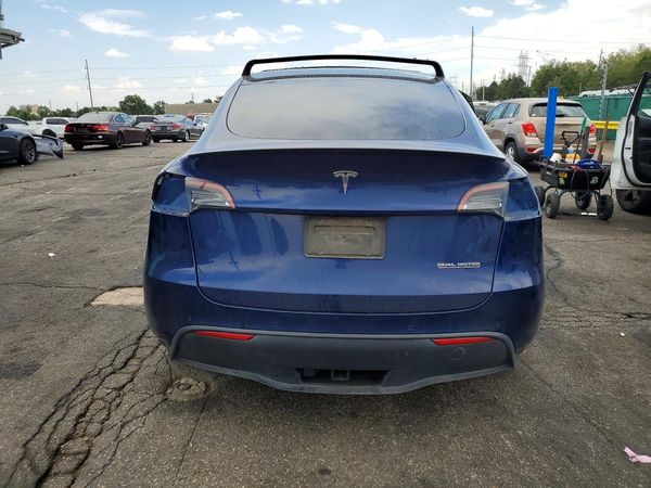 2022 TESLA MODEL Y