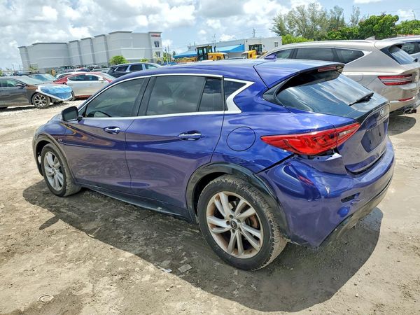 2017 INFINITI QX30