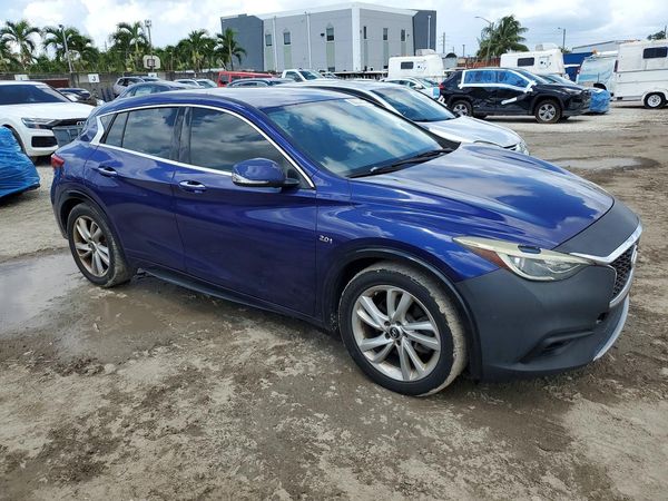 2017 INFINITI QX30