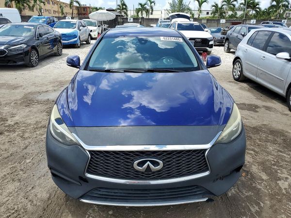 2017 INFINITI QX30