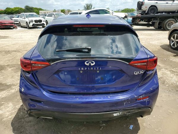 2017 INFINITI QX30