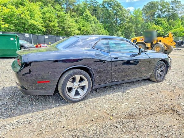 2015 DODGE CHALLENGER SXT