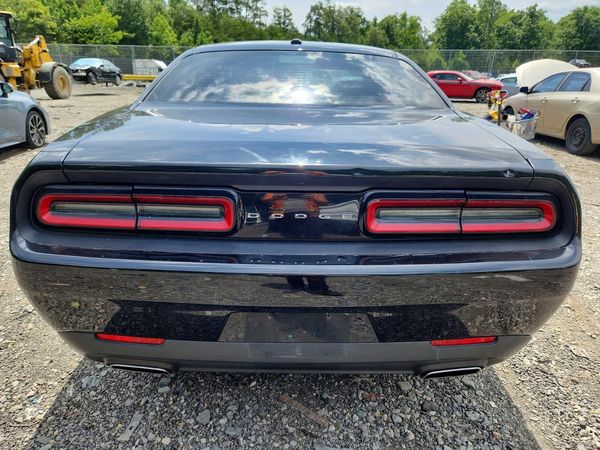 2015 DODGE CHALLENGER SXT