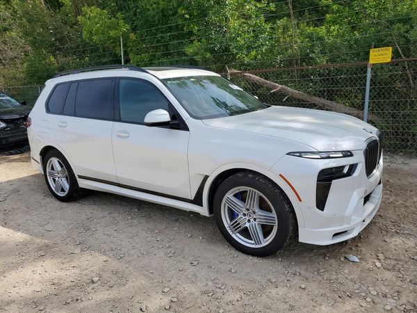 2025 BMW X7 Alpina XB7