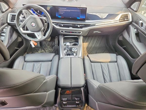 2025 BMW X7 Alpina XB7