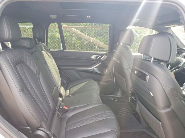 2025 BMW X7 Alpina XB7