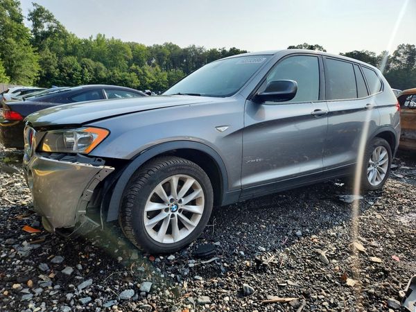 2013 BMW X3 xDrive28i — Front 3/4