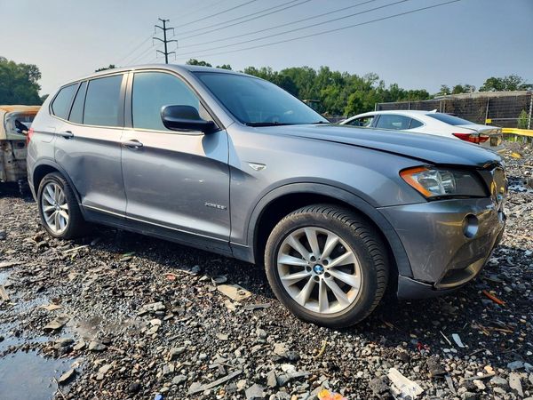 2013 BMW X3 xDrive28i — Passenger 3/4