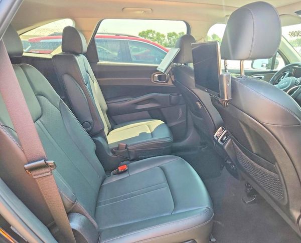 2023 KIA SORENTO EX