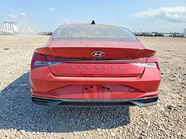 2022 HYUNDAI ELANTRA SEL w/ Premium Pkg