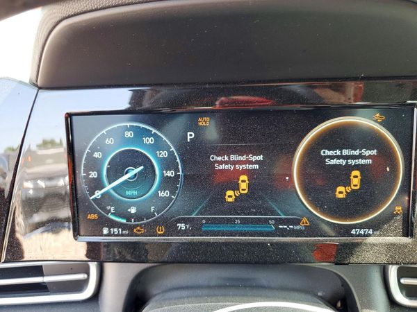 2022 HYUNDAI ELANTRA SEL w/ Premium Pkg