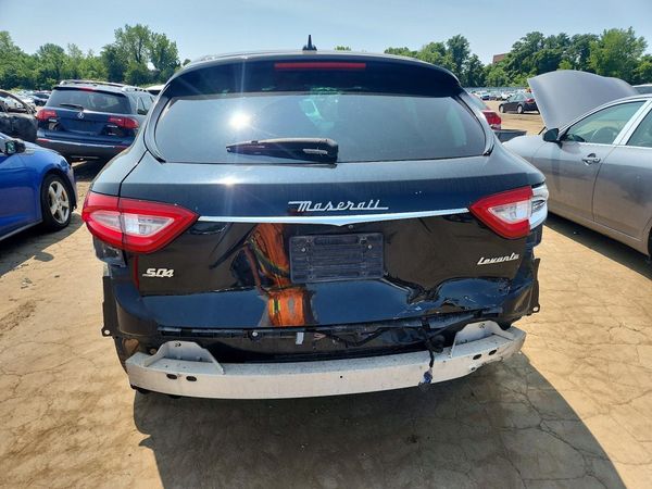 2020 MASERATI LEVANTE