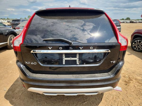 2017 VOLVO XC60 Dynamic
