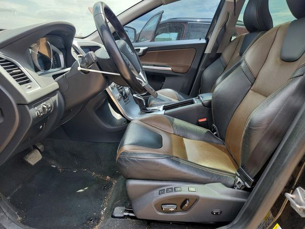 2017 VOLVO XC60 Dynamic