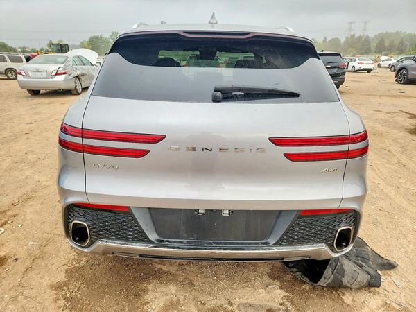 2022 GENESIS GV70