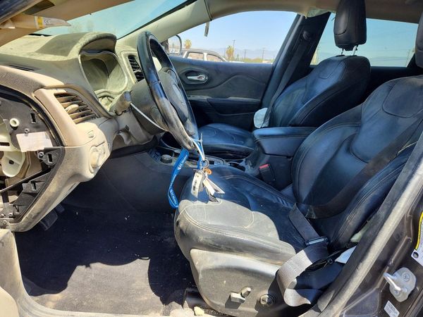 2014 JEEP CHEROKEE Latitude — DENT