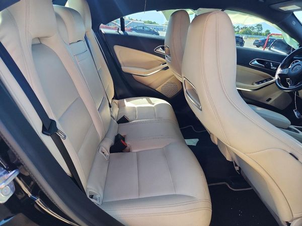 2019 MERCEDES-BENZ CLA