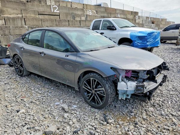 2025 TOYOTA CAMRY