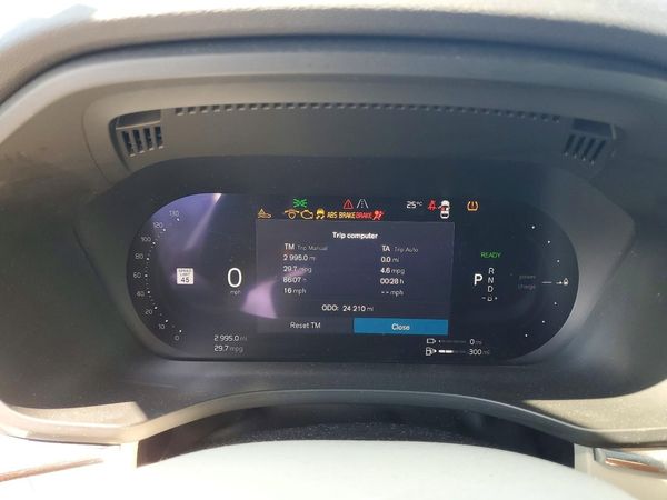 2024 VOLVO XC60 Plus Dark