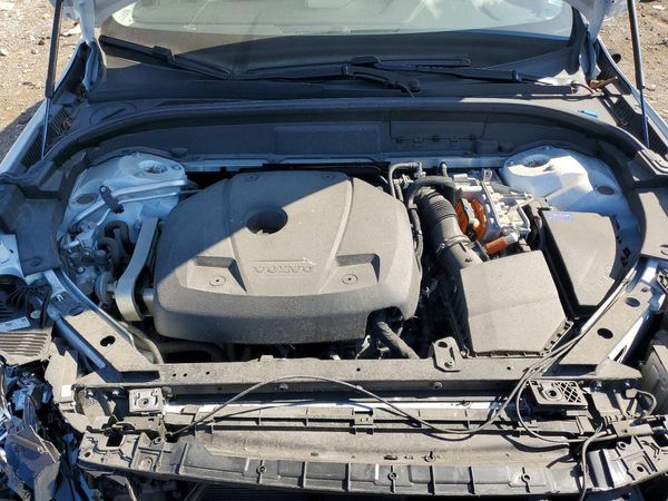2024 VOLVO XC60 Plus Dark