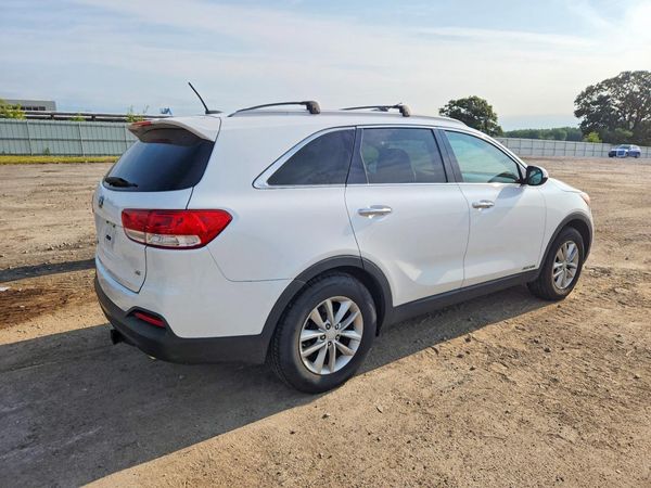 2017 KIA SORENTO L, LX
