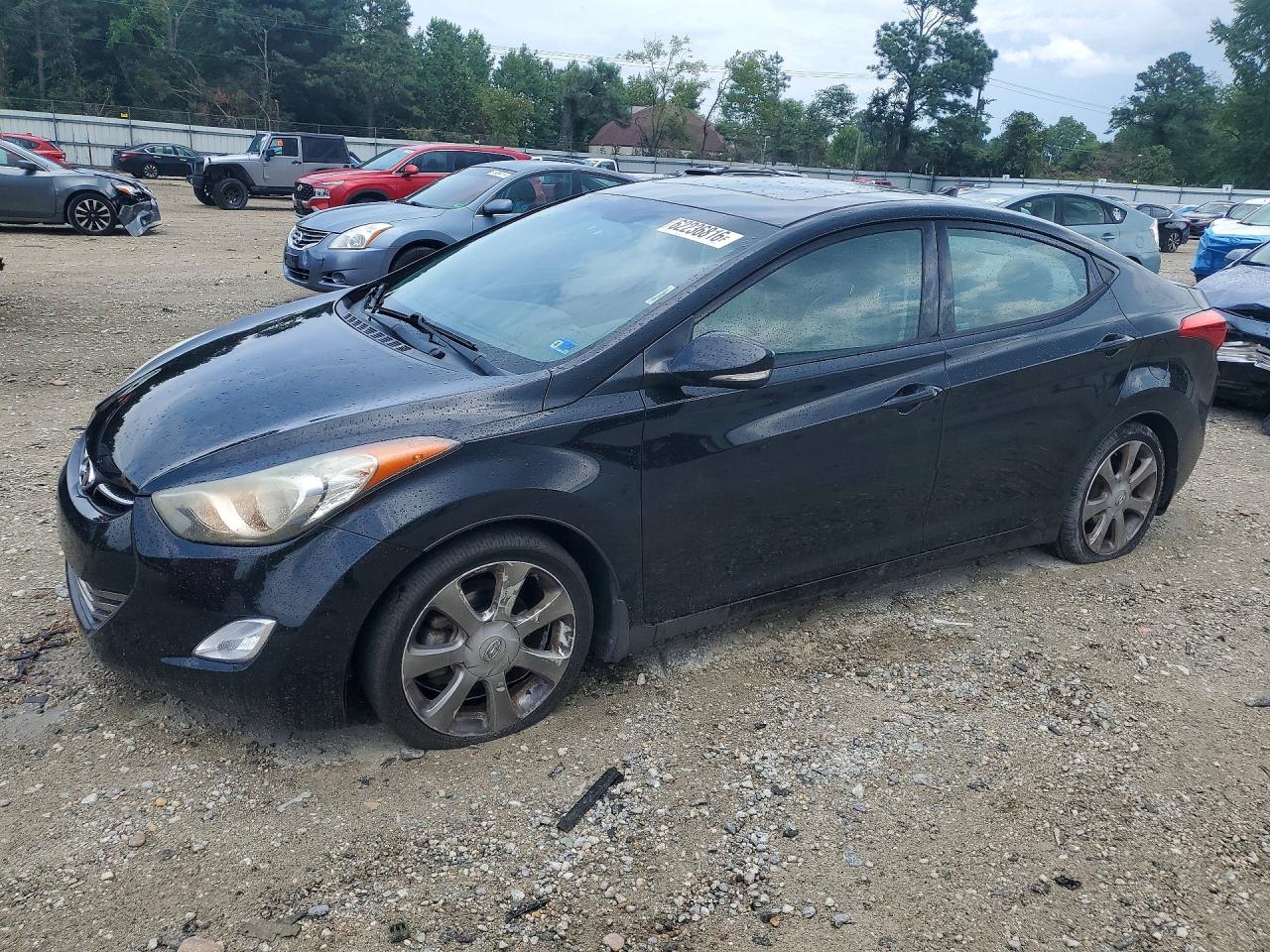 2013 HYUNDAI ELANTRA