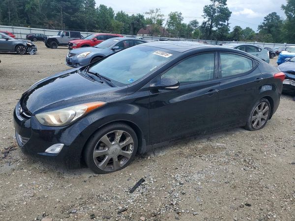2013 HYUNDAI ELANTRA