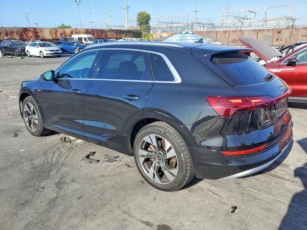 2022 AUDI E-TRON