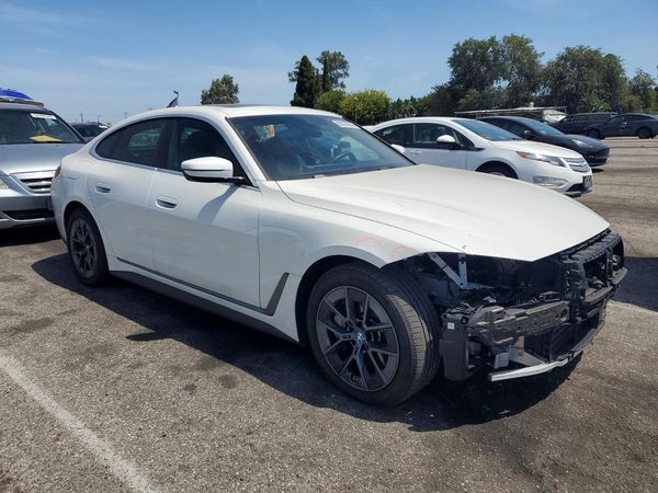 2025 BMW I4 eDrive40