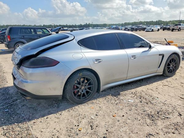 2015 PORSCHE PANAMERA Base (2WD), 4 (4WD)