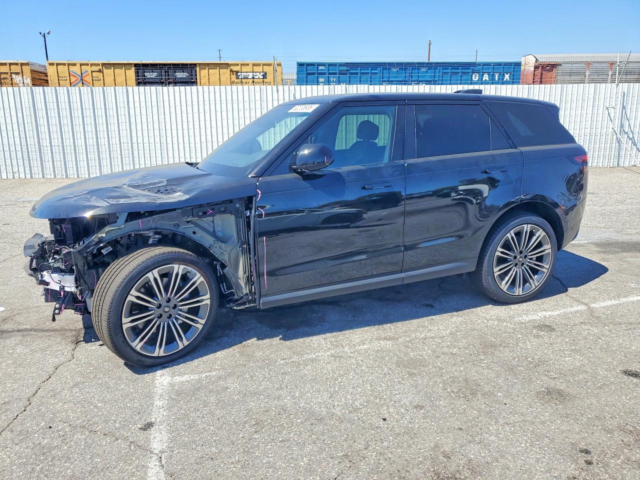 2025 LAND ROVER RANGE ROVER SPORT P360 SE
