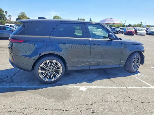 2025 LAND ROVER RANGE ROVER SPORT P360 SE