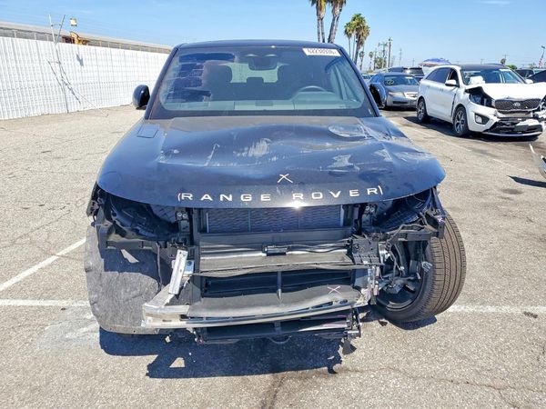 2025 LAND ROVER RANGE ROVER SPORT P360 SE