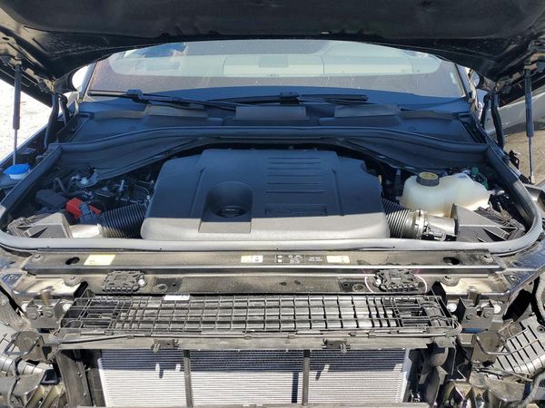 2025 LAND ROVER RANGE ROVER SPORT P360 SE
