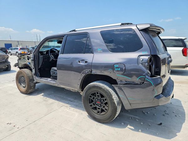 2022 TOYOTA 4RUNNER SR5 Prem