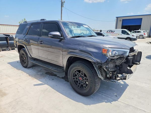 2022 TOYOTA 4RUNNER SR5 Prem