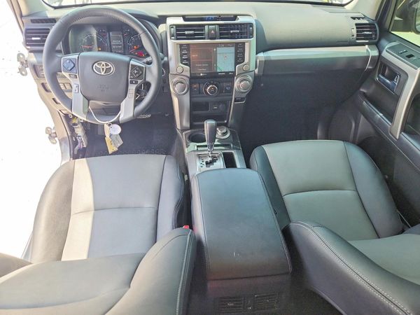 2022 TOYOTA 4RUNNER SR5 Prem