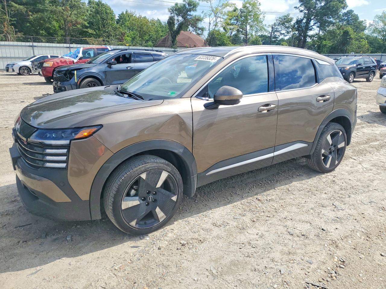 2025 NISSAN KICKS