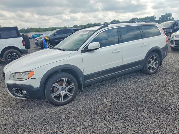 2015 VOLVO XC70 Premier (non R design)