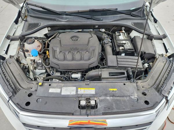 2022 VOLKSWAGEN PASSAT Limited Edition