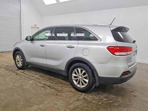 2016 KIA SORENTO L / LX