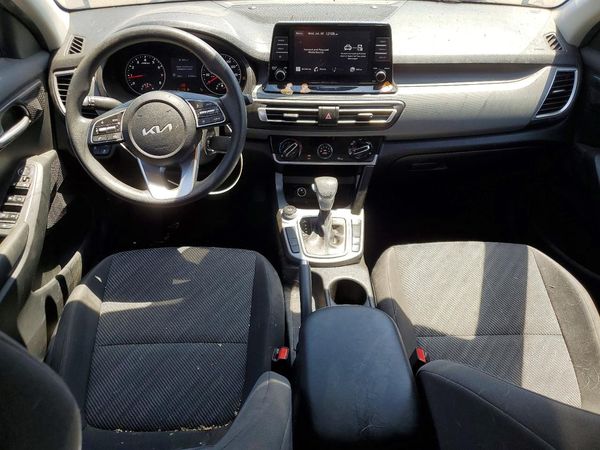 2022 KIA SELTOS LX