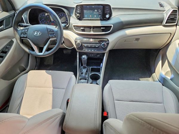 2020 HYUNDAI TUCSON SE