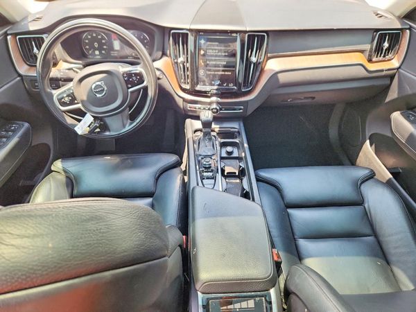 2018 VOLVO XC60 Inscription